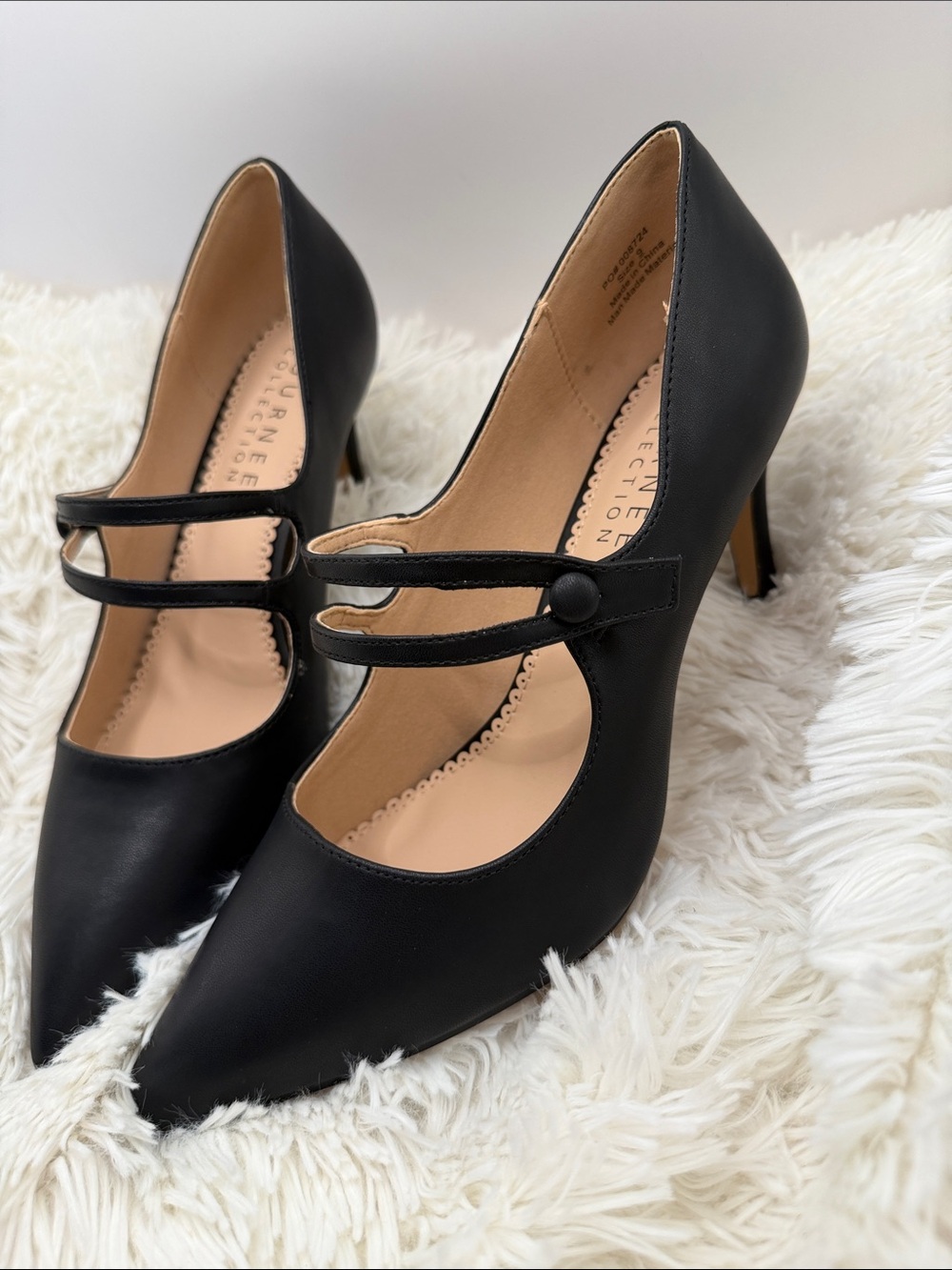 Journee Collection Black Pointed Sidney Heels with Double Straps - Picture 6 of 7
